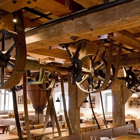 Hotel Kunstmühle 3*